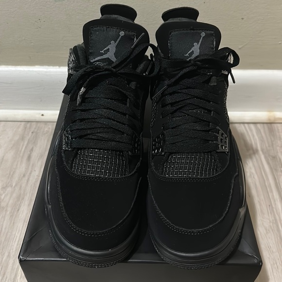 retro 4 black cat size 7